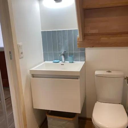 Charmante Petite Maison A Saille, Village Classe Proche Plages *